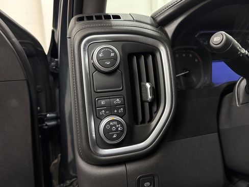 Used 2019 GMC Sierra 1500 SLT image 34