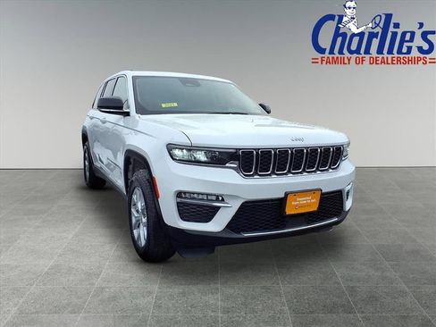 Used 2023 Jeep Grand Cherokee Limited w/ Trailer Tow Prep Group (B) image 3