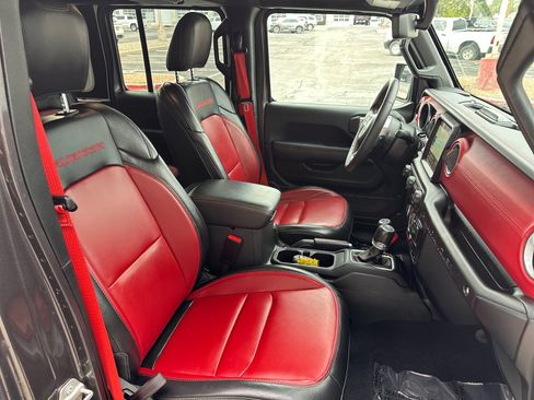 Used 2023 Jeep Wrangler Unlimited Rubicon 4xe AWD/4WD image 29