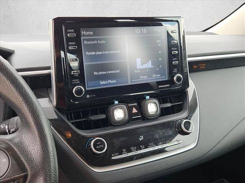 Used 2021 Toyota Corolla LE FWD image 14