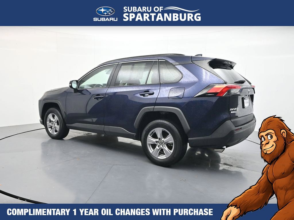 Used 2025 Toyota RAV4 XLE FWD image 6
