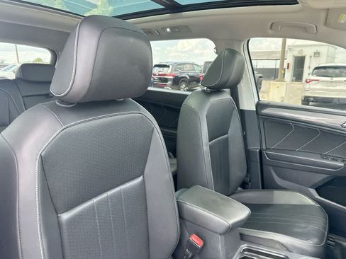 Used 2022 Volkswagen Tiguan SE FWD image 27