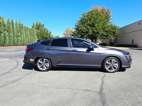 Used 2019 Honda Clarity Plug-In Hybrid image 4