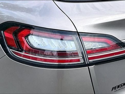 Used 2021 Lincoln Nautilus Reserve AWD/4WD image 31