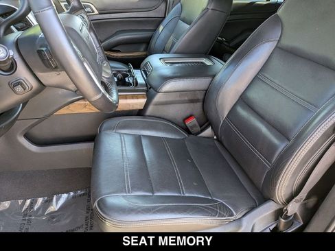Used 2020 GMC Yukon XL Denali w/ Open Road Package AWD/4WD image 19