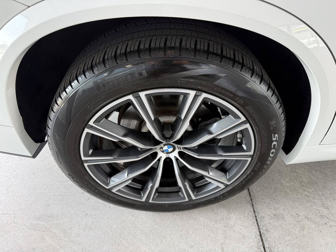 Used 2024 BMW X5 xDrive40i w/ M Sport Package AWD/4WD image 54