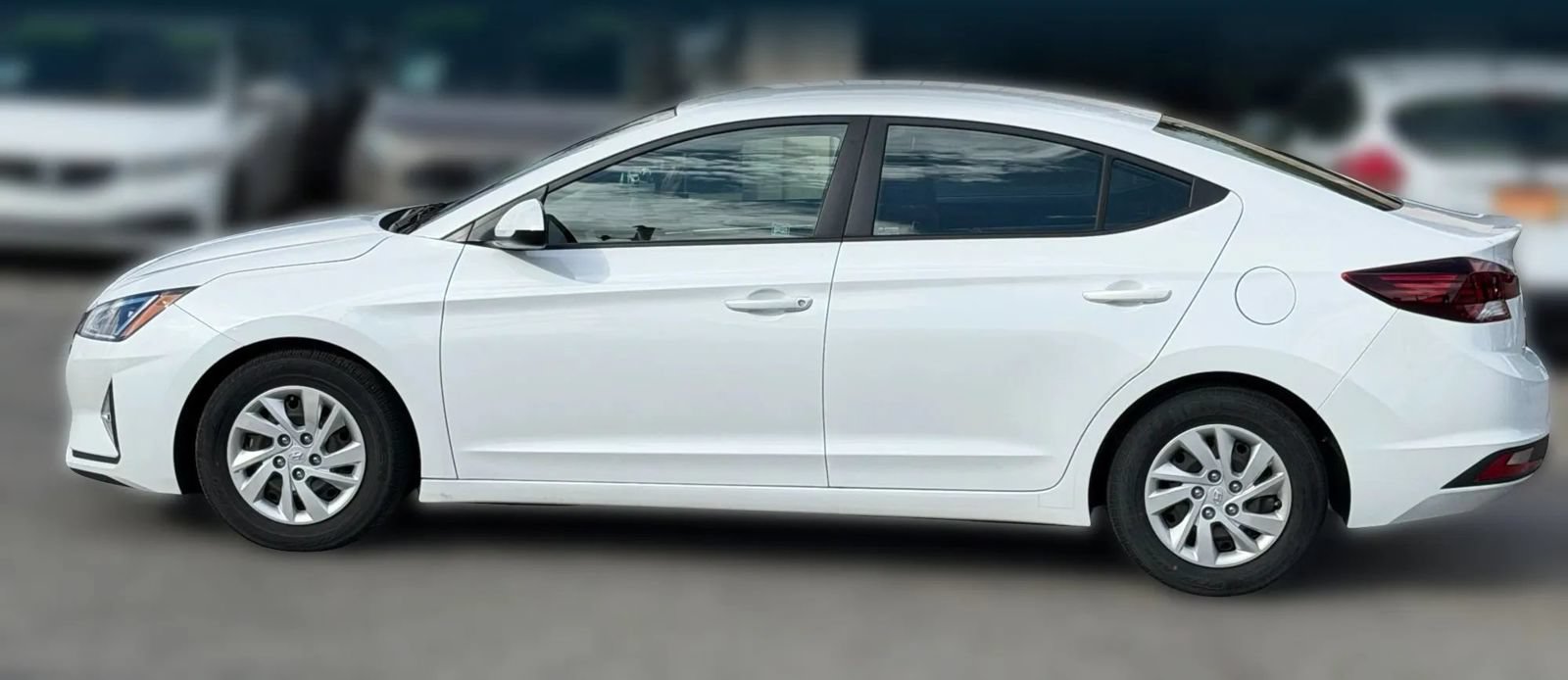 Used 2019 Hyundai Elantra SE w/ Cargo Package FWD image 4