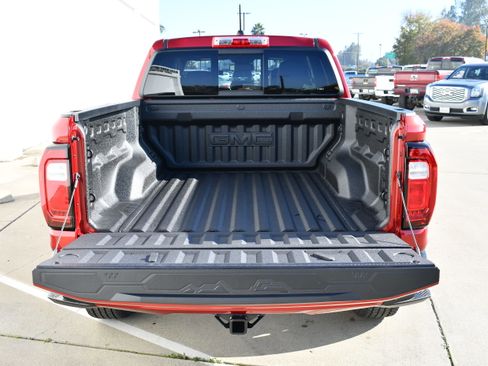 New 2026 GMC Canyon Elevation w/ Convenience Package image 8