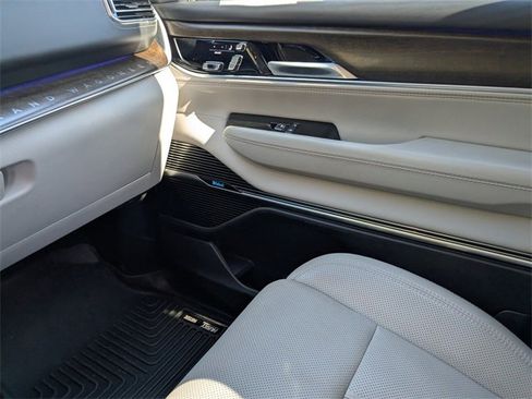 Used 2022 Jeep Grand Wagoneer Series I w/ Flexible Seating Group image 19