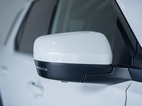Used 2023 Honda Pilot Elite image 16