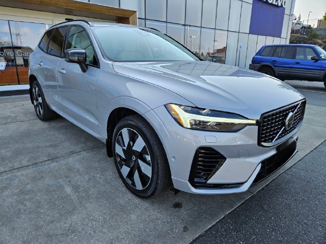 Certified 2024 Volvo XC60 T8 Plus w/ Protection Package Premier AWD/4WD image 3