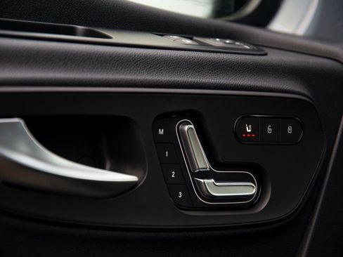 Used 2025 Mercedes-Benz Sprinter 2500 image 23