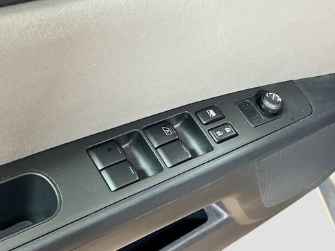 Used 2010 Nissan Sentra 2.0 S image 17