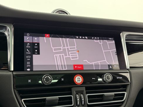 Certified 2026 Porsche Macan AWD/4WD image 42