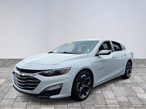 Used 2023 Chevrolet Malibu LT image 3