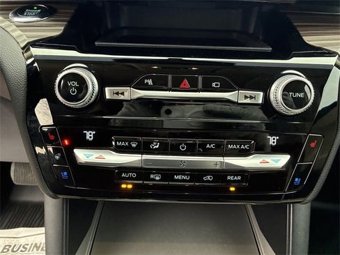 Certified 2021 Ford Explorer Limited w/ Equipment Group 301A image 29