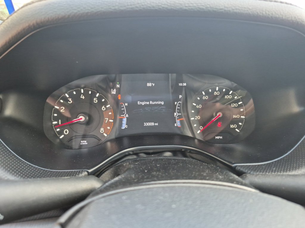 Used 2025 Jeep Compass Trailhawk AWD/4WD image 6