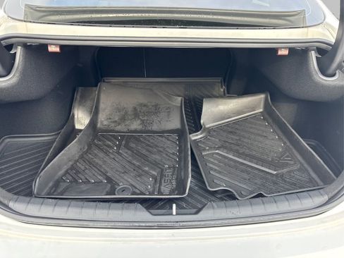 Used 2025 Hyundai Sonata Limited image 11