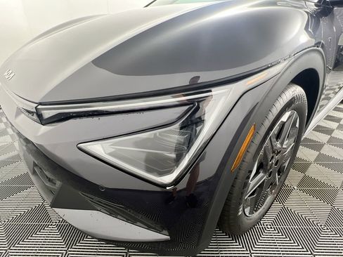 New 2025 Kia EV6 Light w/ Light LR Technology Package image 11