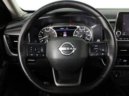 Certified 2025 Nissan Rogue SV image 26