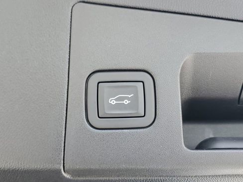 Certified 2023 Cadillac XT5 Luxury image 10