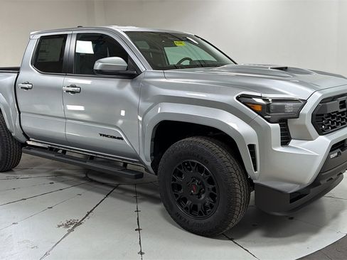New 2026 Toyota Tacoma TRD Sport image 3