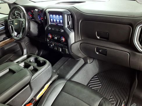 Used 2020 Chevrolet Silverado 1500 LT w/ Texas Edition AWD/4WD image 12