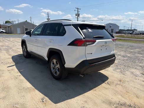 Used 2025 Toyota RAV4 XLE w/ Convenience Package AWD/4WD image 3