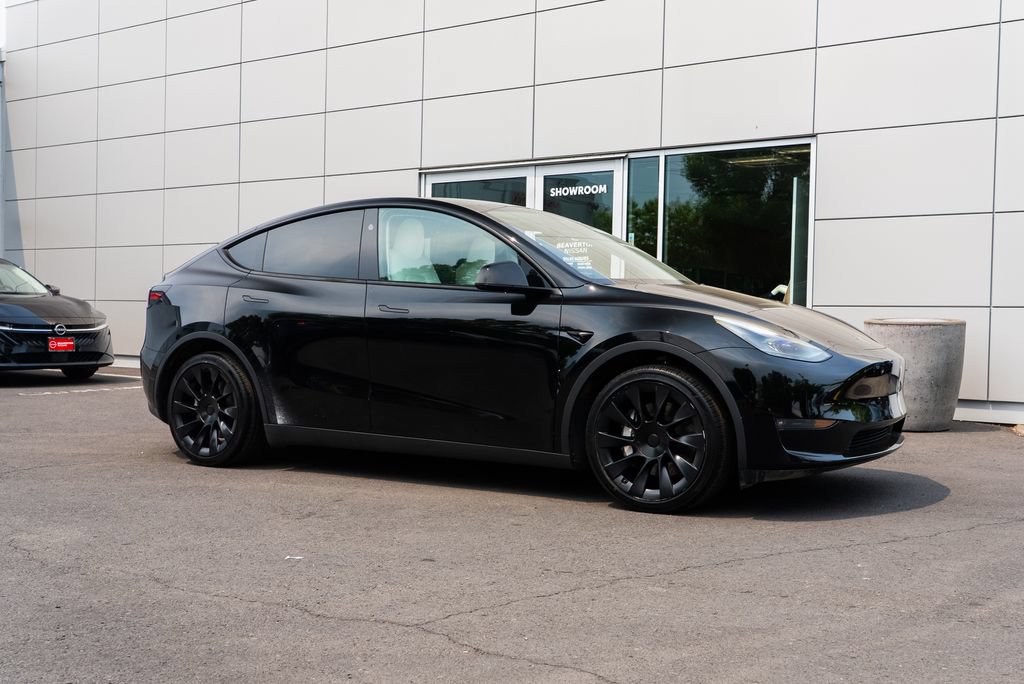 Used 2023 Tesla Model Y Long Range AWD/4WD image 24