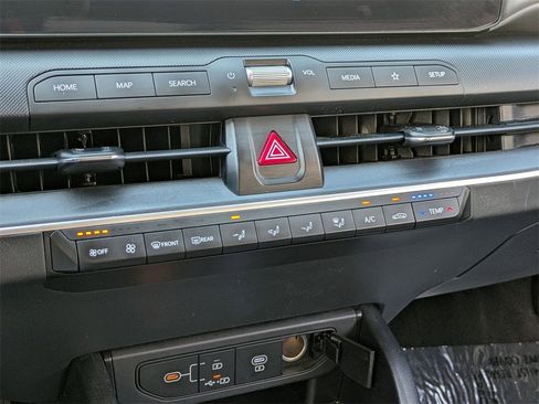 Used 2025 Kia K4 LXS image 18