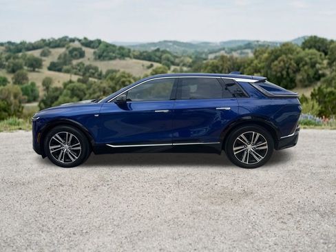 Used 2023 Cadillac Lyriq 2WD image 3