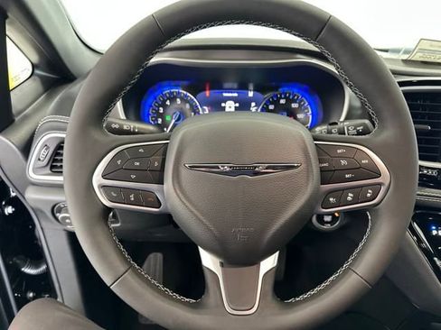 New 2025 Chrysler Pacifica Select image 16