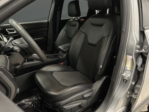 Used 2022 Jeep Compass Altitude image 4