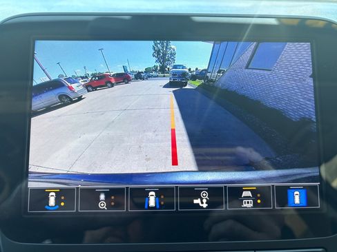 Used 2022 Chevrolet Equinox LT image 18