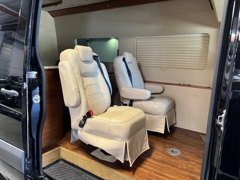 Used 2013 Mercedes-Benz Sprinter 2500 image 11