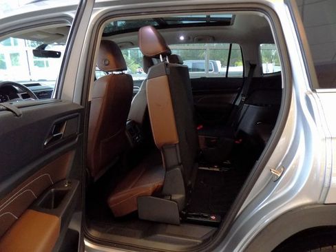 Used 2023 Volkswagen Atlas SE w/ Panoramic Sunroof Package image 23