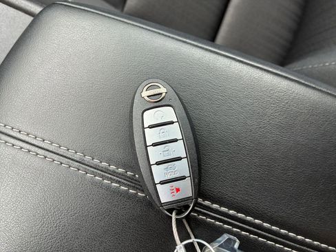 Used 2025 Nissan Altima 2.5 SV image 18