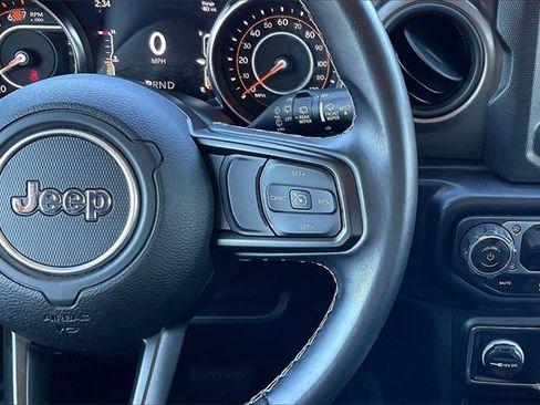 Used 2021 Jeep Wrangler Unlimited Freedom Edition image 20