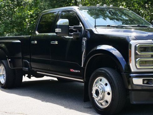Used 2024 Ford F450 Platinum w/ FX4 Off-Road Package AWD/4WD image 60