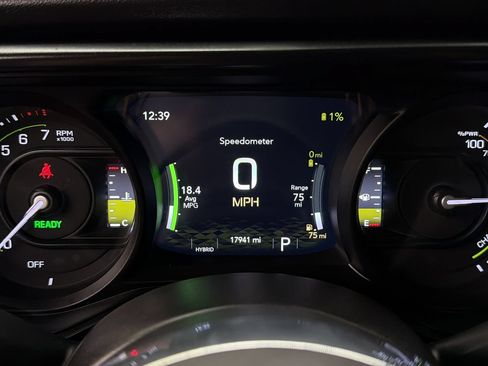 Used 2024 Jeep Wrangler Unlimited Sahara w/ Technology Group AWD/4WD image 27