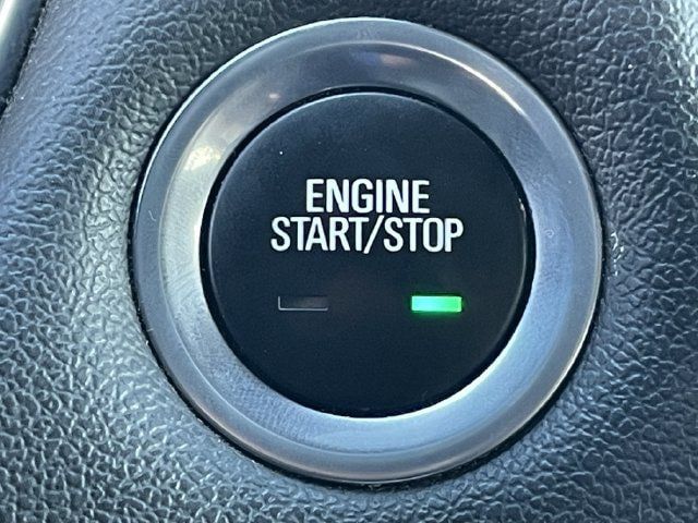Used 2023 Chevrolet Traverse LT FWD image 21