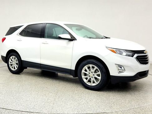 Used 2020 Chevrolet Equinox LT w/ Driver Convenience Package FWD image 3