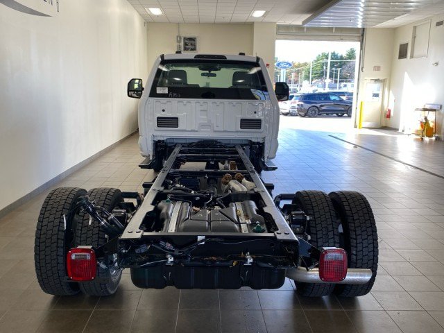 New 2026 Ford F550 2WD Regular Cab Super Duty image 6