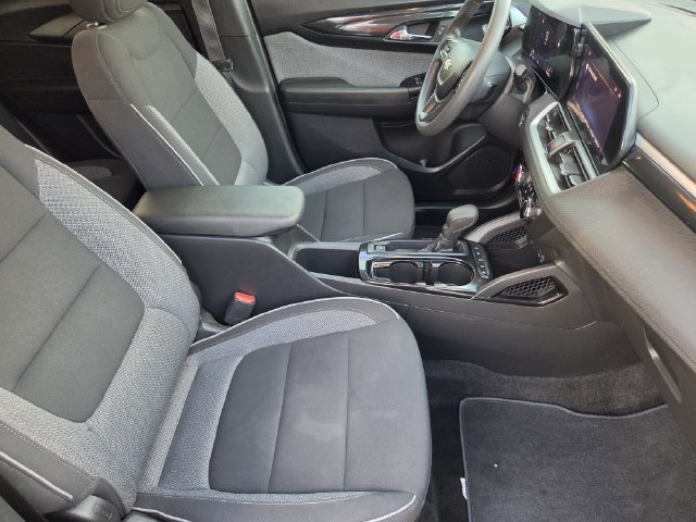 Used 2024 Chevrolet TrailBlazer LS w/ LS Convenience Package FWD image 12