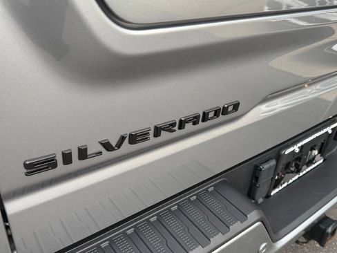 Used 2023 Chevrolet Silverado 1500 High Country w/ High Country Premium Package image 16