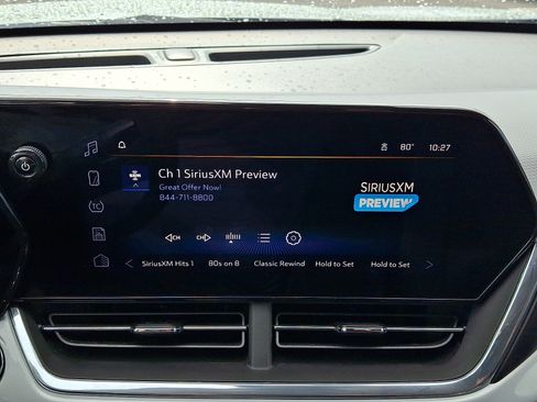 Used 2025 Chevrolet Trax LT FWD image 16