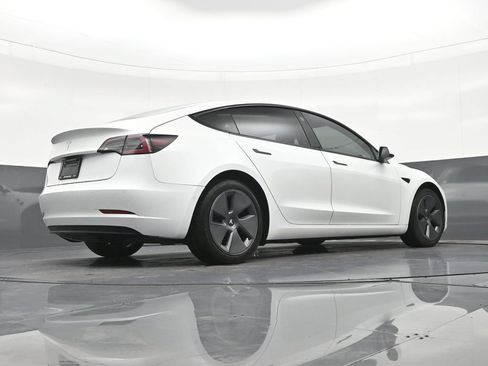 Used 2022 Tesla Model 3 Standard Range RWD image 26