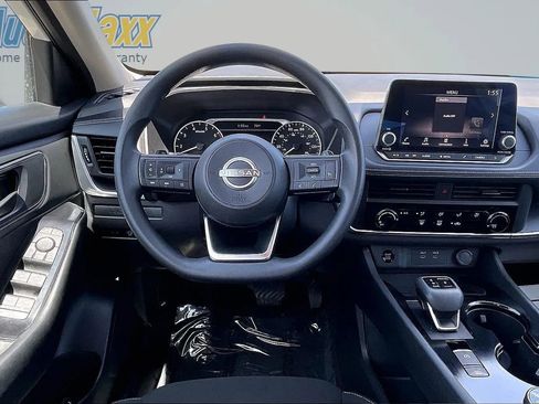 Used 2024 Nissan Rogue S AWD/4WD image 12