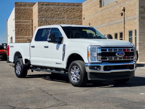 Used 2025 Ford F250 XLT image 2
