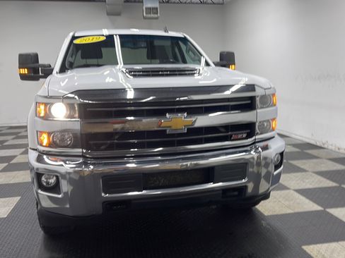 Used 2019 Chevrolet Silverado 3500 LT w/ LT Fleet Convenience Package AWD/4WD image 23